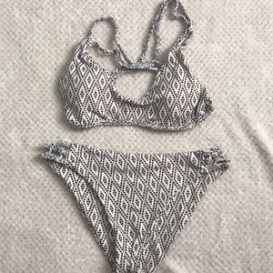 Cupshe strappy bikini set